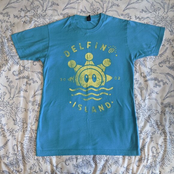 Super Mario Sunshine Delfino Island T-shirt - Picture 1 of 6
